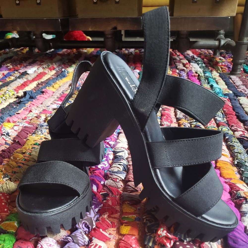 Shoes platform